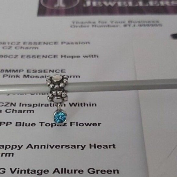 Authentic PANDORA *RETIRED*& RARE SS Blue Topaz Flower Daisy Dangle 790386TPP - Picture 4 of 16